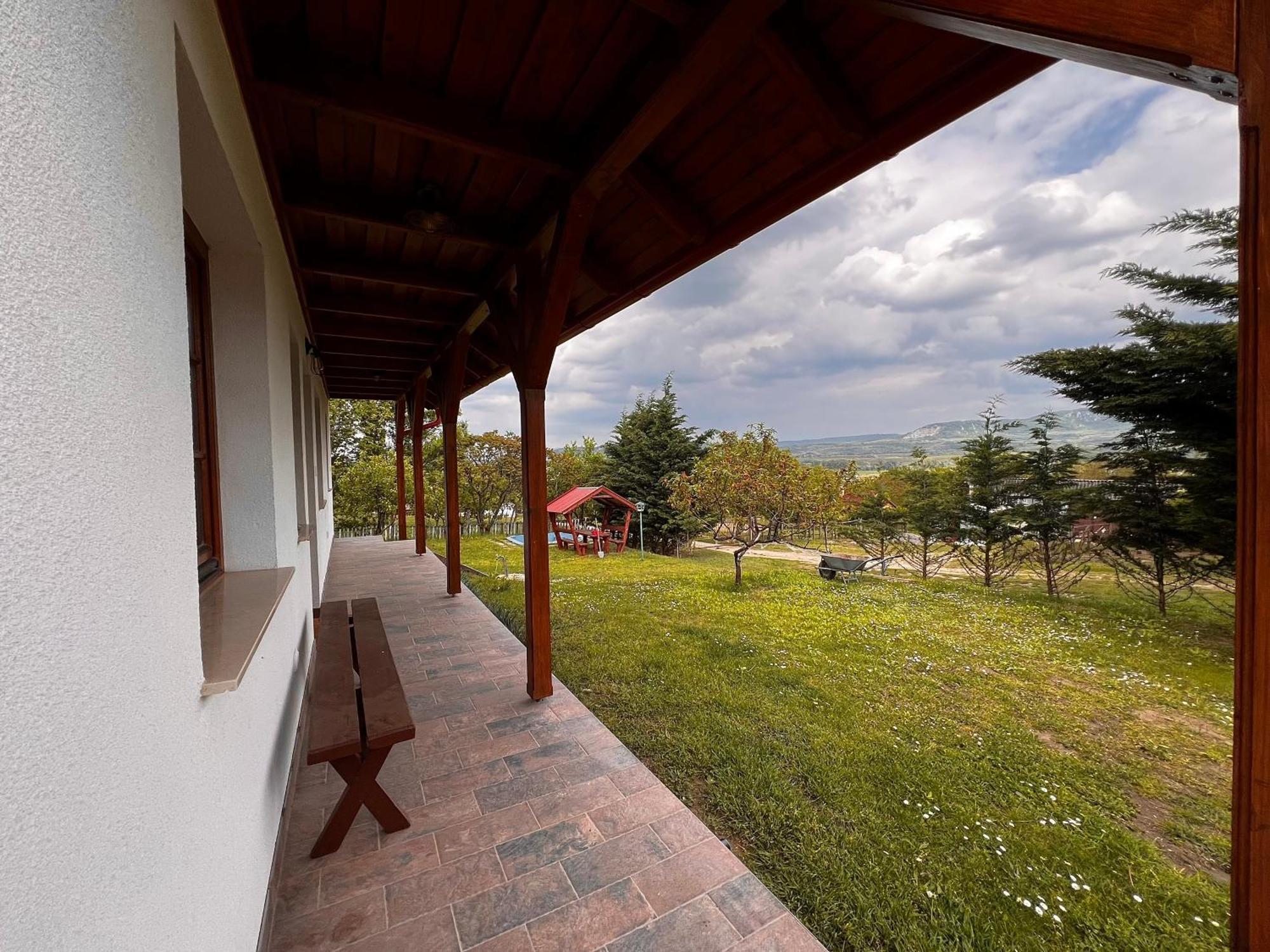 Pilisi Lovas Major, Dorog Bed & Breakfast Exterior foto
