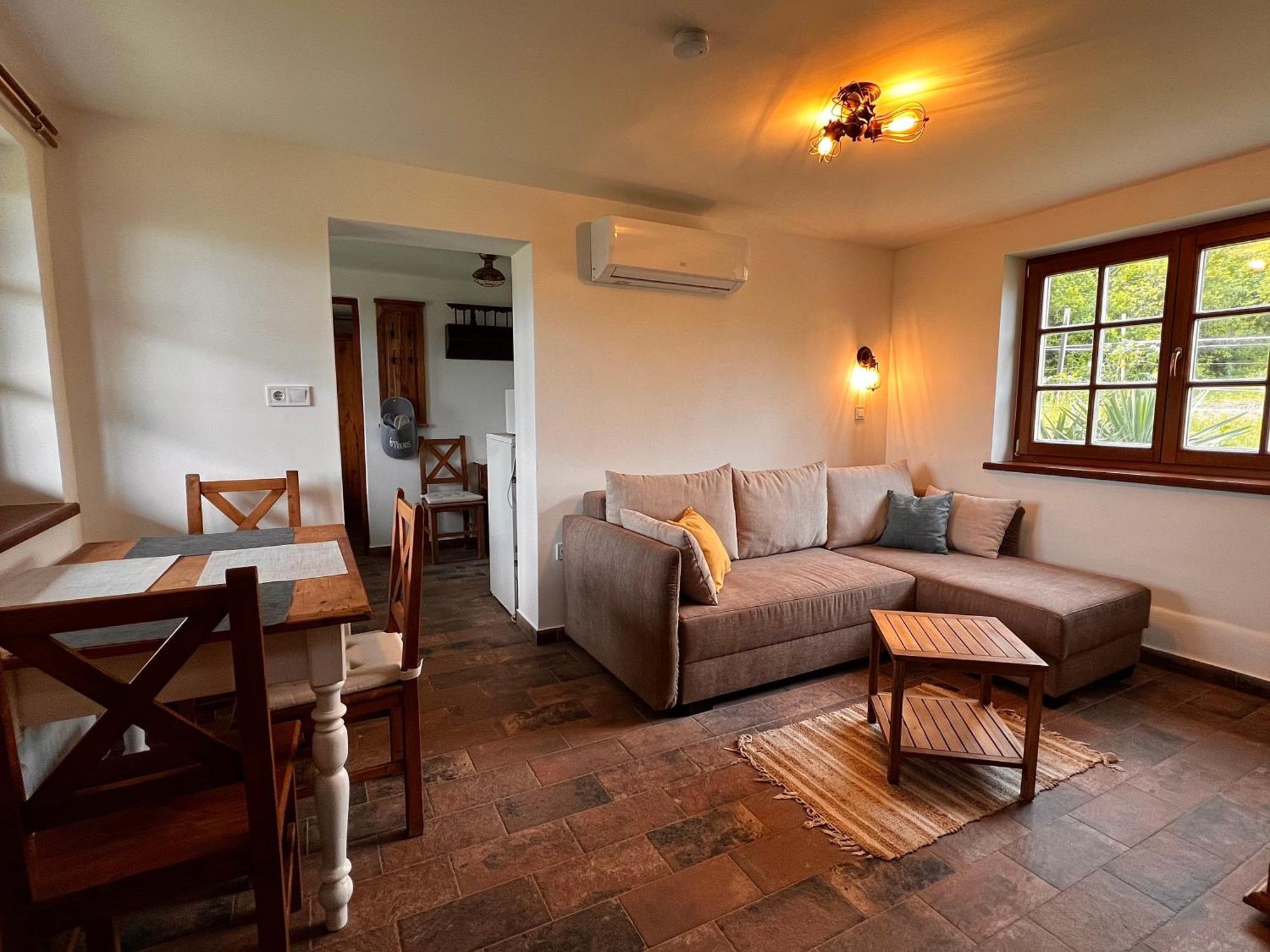 Pilisi Lovas Major, Dorog Bed & Breakfast Exterior foto