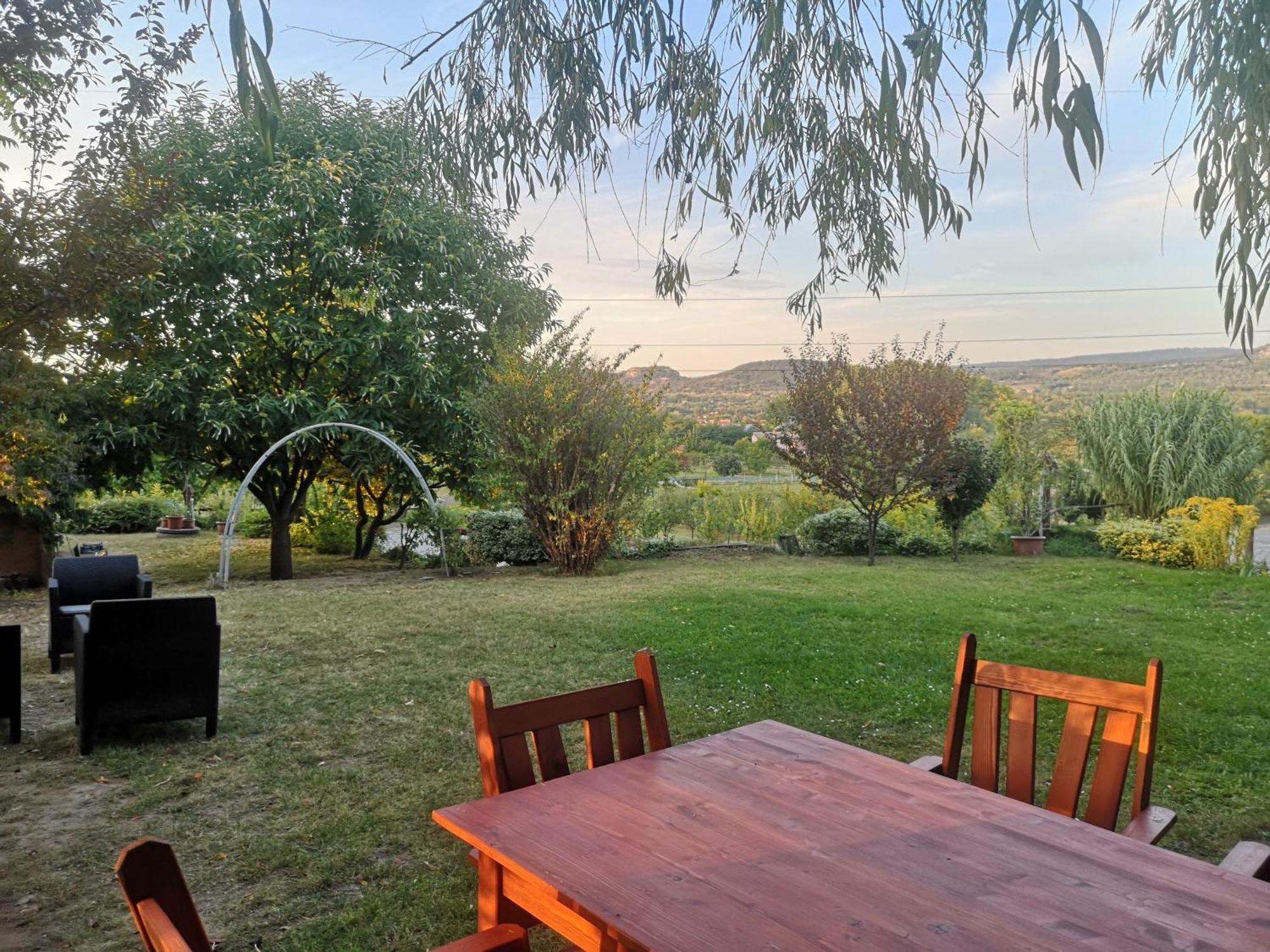 Pilisi Lovas Major, Dorog Bed & Breakfast Exterior foto